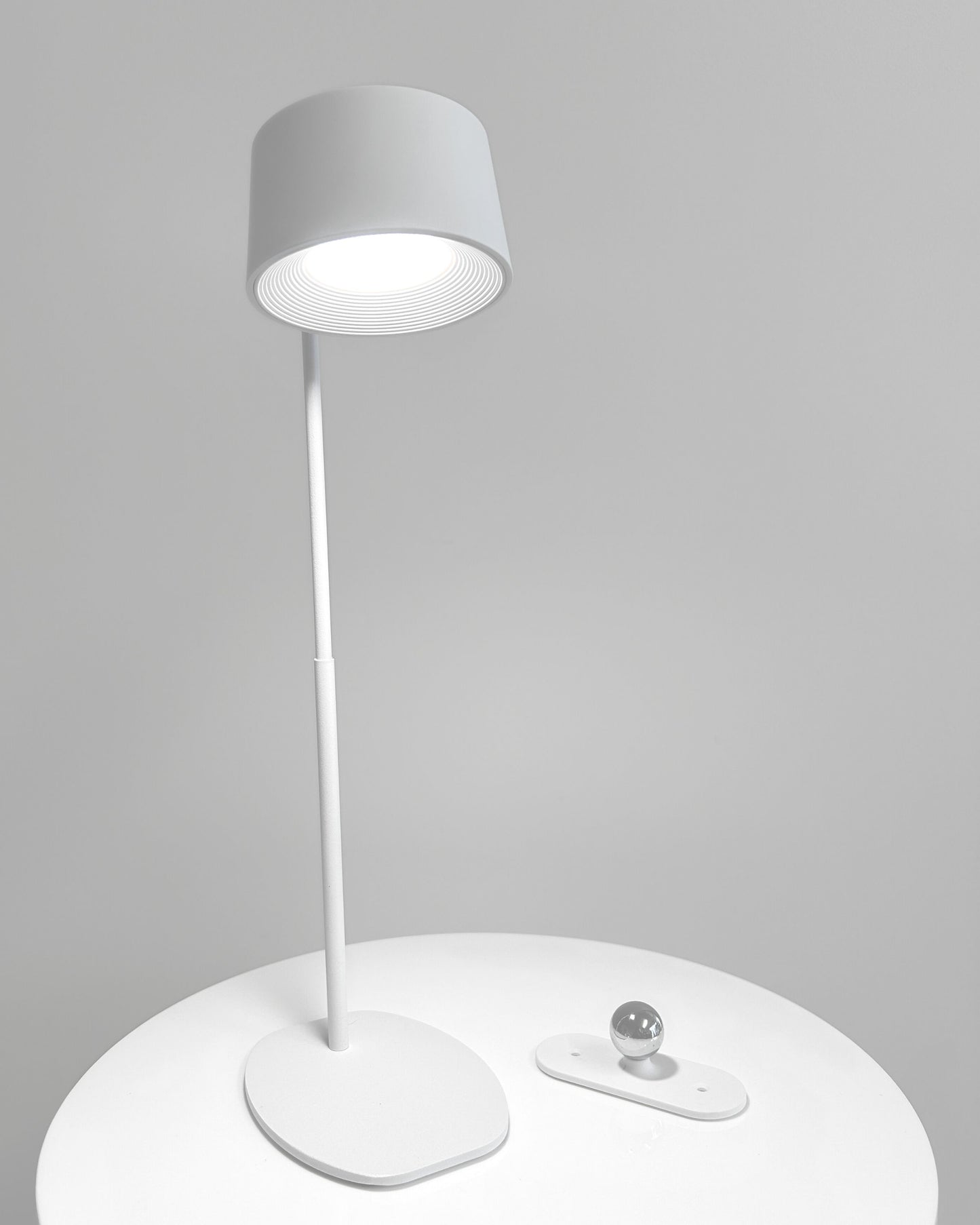 Stellar 360°  Rechargeable Lamp