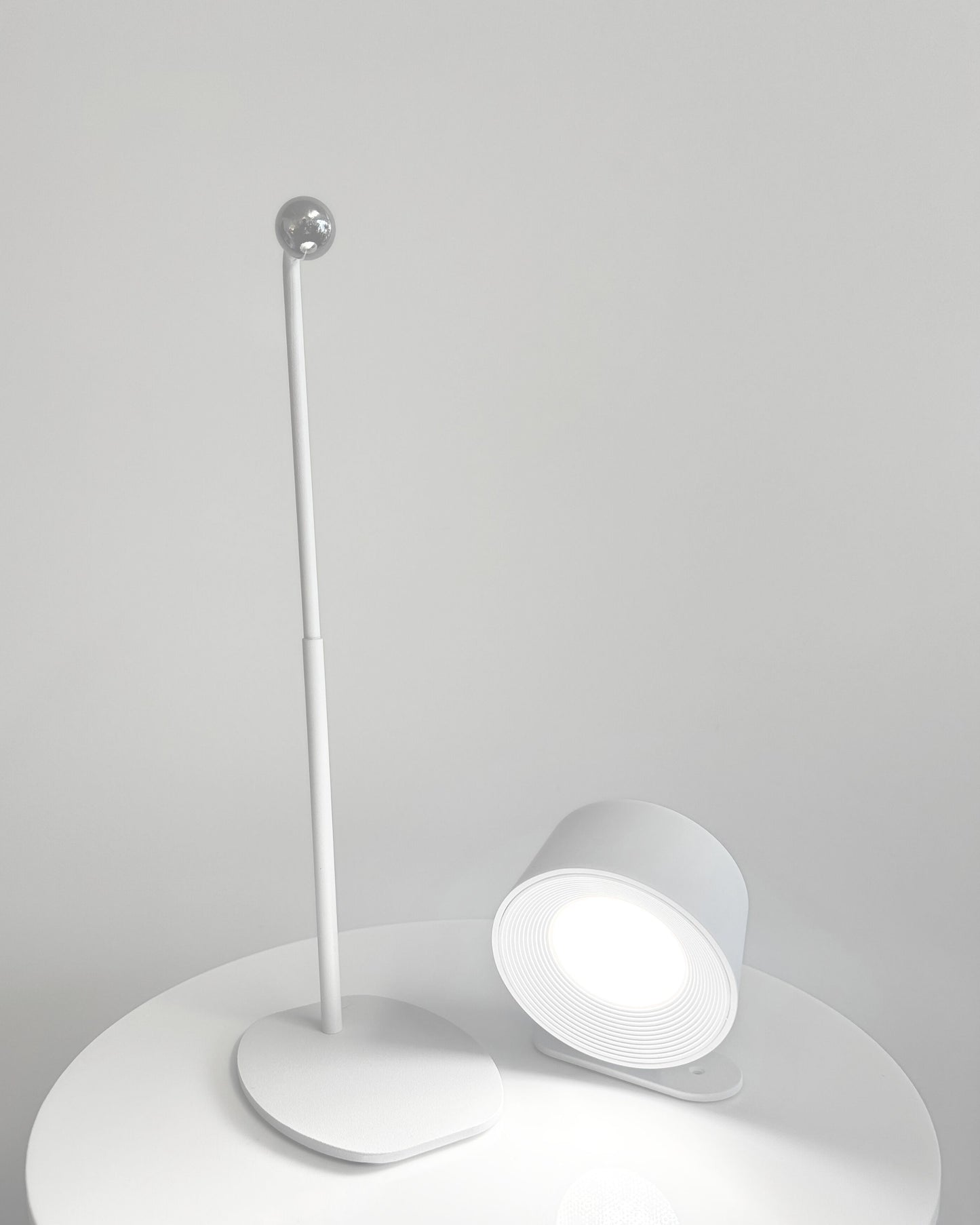 Stellar 360°  Rechargeable Lamp