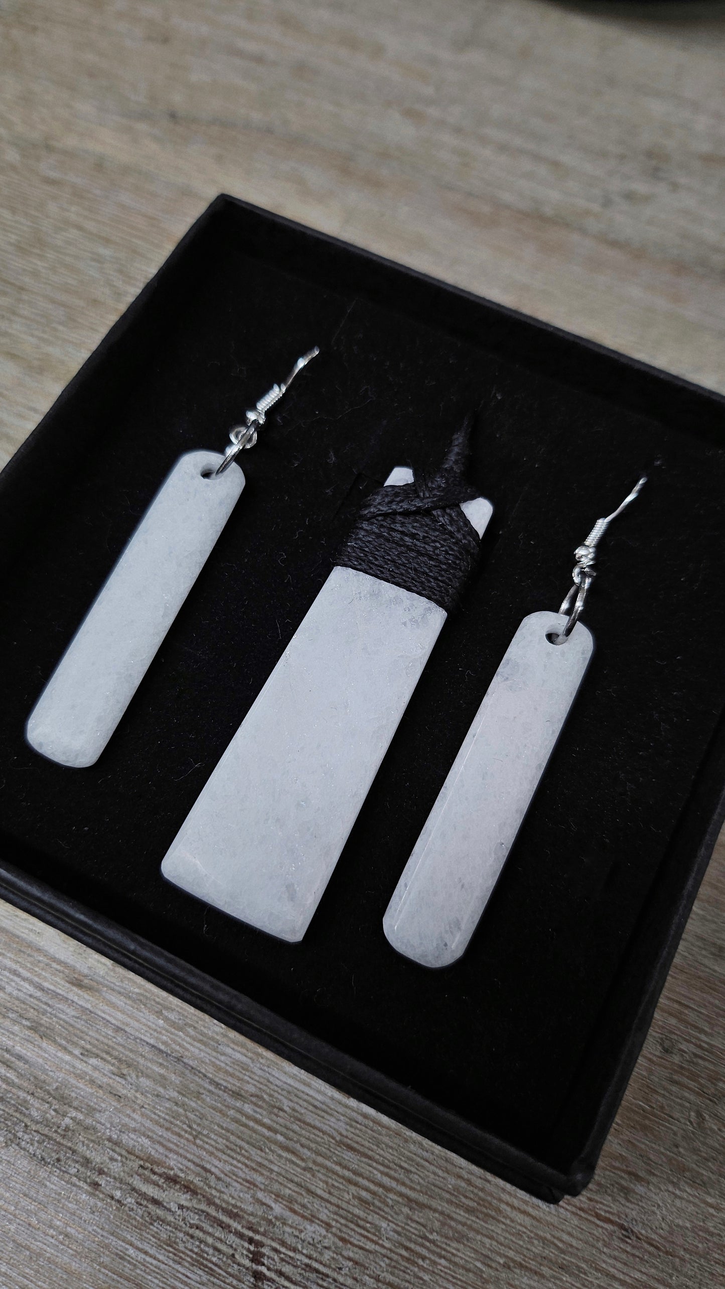 NZ West Coast Snow Quartz Neckalce and Earring Set